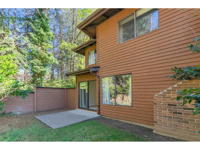 518 10620 150 STREET, Surrey, British Columbia V3R7R9