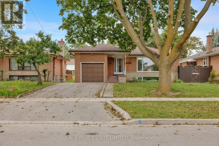 22 RIDGEMOUNT ROAD, Toronto (Humber Heights), Ontario M9P1C5