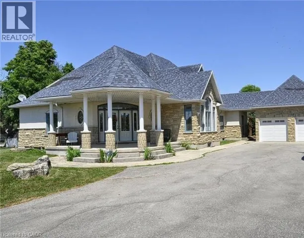 915 BRIARDEAN Road, Cambridge, Ontario N3H4R6