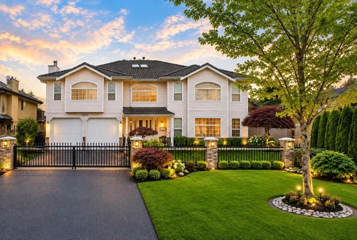 13839 91 AVENUE, Surrey, British Columbia V3V7K4