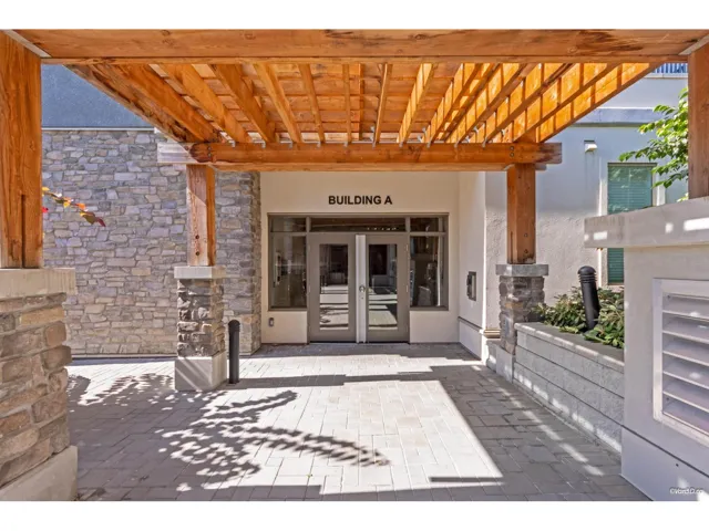 A502 20487 65 AVENUE, Langley, British Columbia V2Y3K5