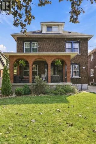17 TUXEDO Avenue S, Hamilton, Ontario L8K2R7