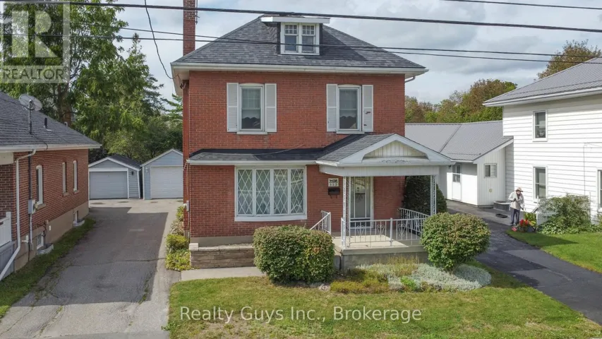 523 ARMOUR ROAD, Peterborough (Ashburnham Ward 4), Ontario K9H1Y8