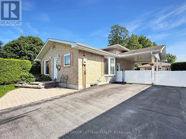 1888 BELVEDERE CRESCENT, Cornwall, Ontario K6H7C7