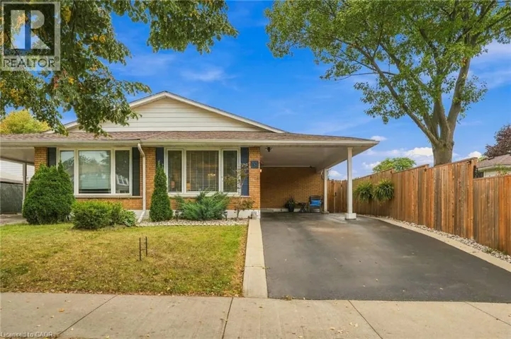 10 COURTLAND Avenue, Hamilton, Ontario L9C5Z2
