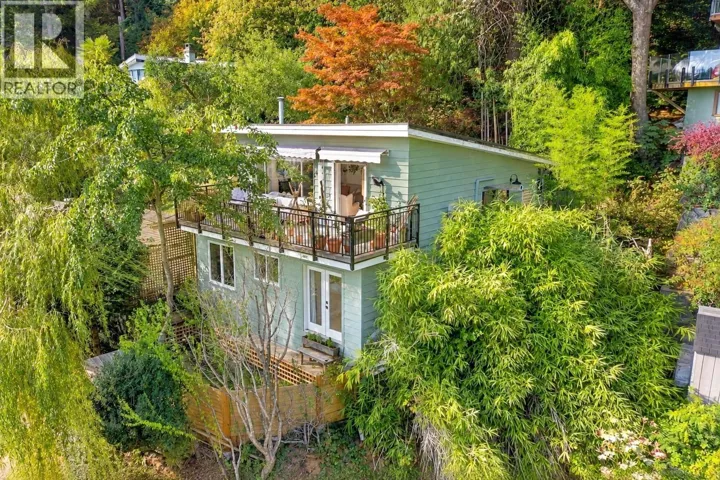 2787 PANORAMA DRIVE, North Vancouver, British Columbia V7G1V7