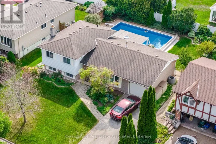2452 YARMOUTH CRESCENT, Oakville (WO West), Ontario L6L2M8