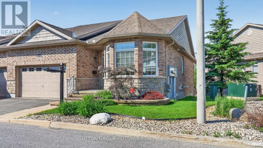 104 PASSAGEWAY PRIVATE, Ottawa, Ontario K2M1H6
