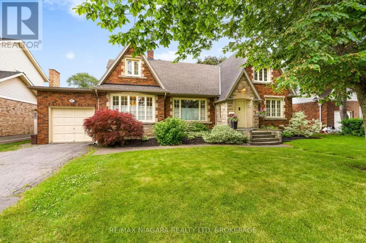 97 GLENRIDGE AVENUE, St. Catharines (Old Glenridge), Ontario L2R4X4