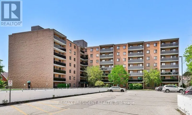 111 - 29 WEST AVENUE W, Kitchener, Ontario N2M5E4
