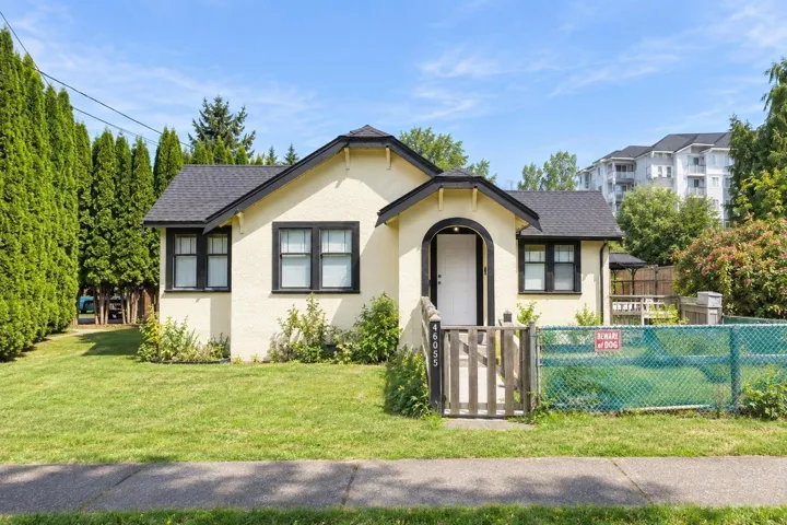 46055 CLEVELAND AVENUE, Chilliwack Proper East, Chilliwack, British Columbia V2P2X2