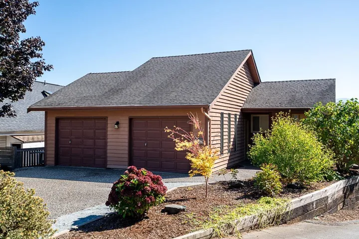 35950 EAGLECREST PLACE, Abbotsford, British Columbia V3G1E7