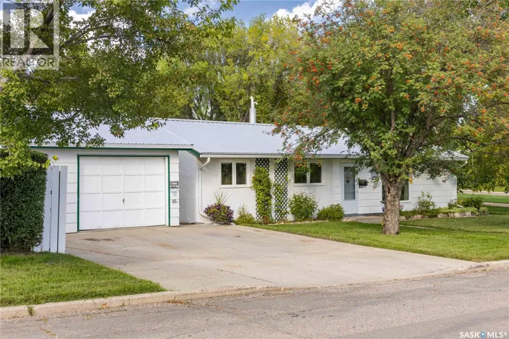 537 T AVENUE S, Saskatoon, Saskatchewan S7M3B5