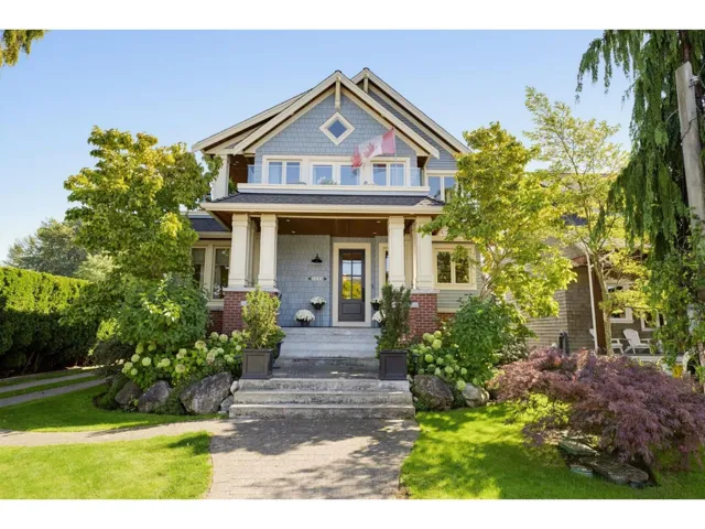 3098 MCBRIDE AVENUE, Surrey, British Columbia V4A3H1