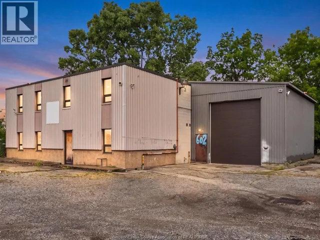 602 ELLIS STREET West, Windsor, Ontario N8X1Y7