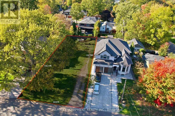 75 TROY STREET, Mississauga (Mineola), Ontario L5G1S6
