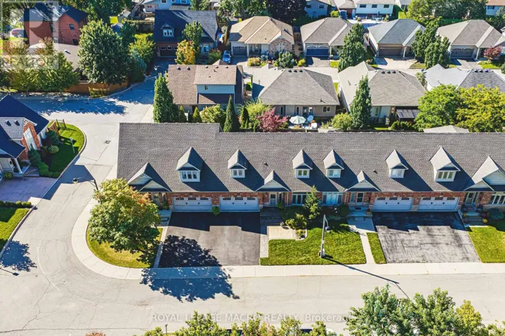 44 - 31 BOOK ROAD, Grimsby (Grimsby East), Ontario L3M2M3