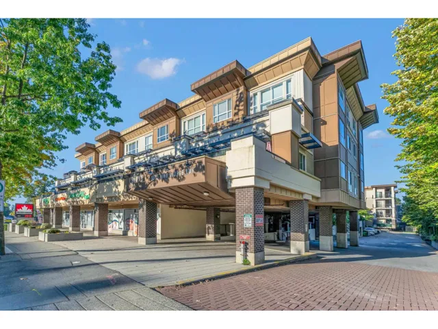 409 9655 KING GEORGE BOULEVARD, Surrey, British Columbia V3T0C7