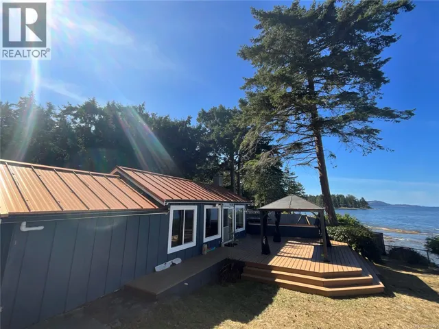 532 Berry Point Rd, Gabriola Island, British Columbia V0R1X1