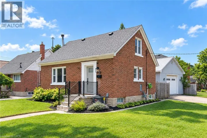 32 BELLEVIEW Avenue, Kitchener, Ontario N2B1G3