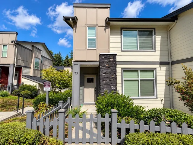 73 15665 MOUNTAIN VIEW DRIVE, Surrey, British Columbia V3Z0W8
