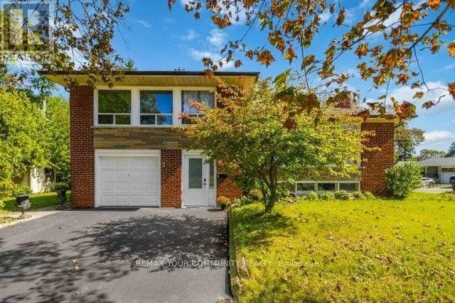 2 MUNHALL ROAD, Toronto (Humber Heights), Ontario M9P1P9