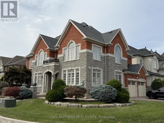 56 WOODVALLEY CRESCENT, Vaughan (Patterson), Ontario L6A4J6