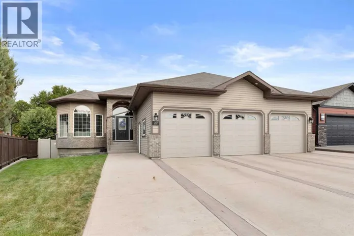 88 Greenwood Court SW, Medicine Hat, Alberta T1A7X7