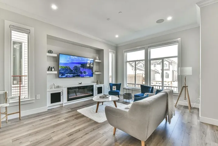 7424 196 STREET, Langley, British Columbia V3A7X8