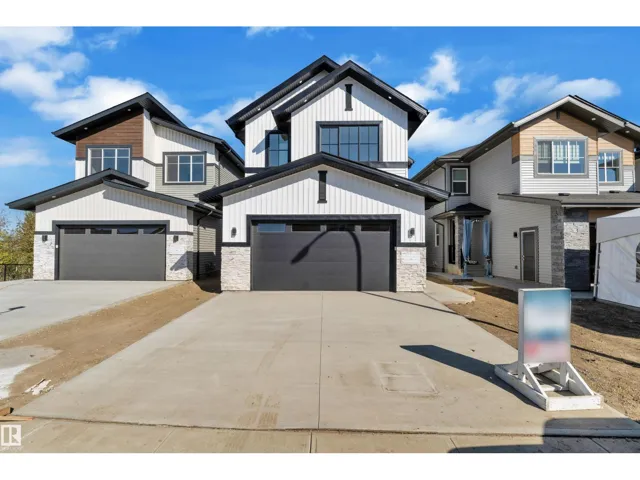 3132 7 Avenue SW, Edmonton, Alberta T6X3M4