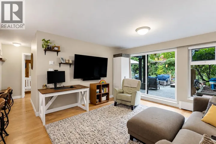 204 7377 SALISBURY AVENUE, Burnaby, British Columbia V5E4B2