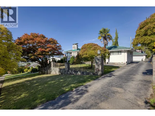 3681 MCGILL STREET, Vancouver, British Columbia V5K1J3