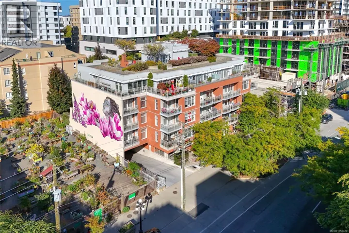 505 1030 Yates St, Victoria, British Columbia V8V5A7