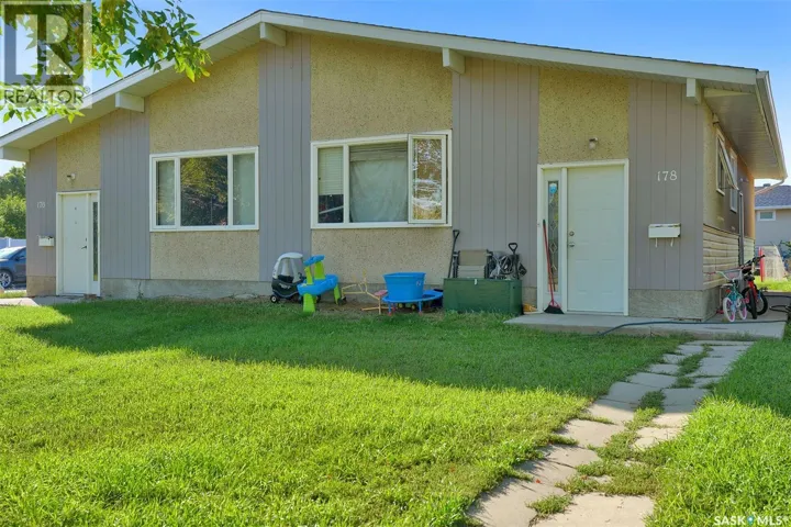 176-178 Rothwell CRESCENT, Regina, Saskatchewan S4N1R8