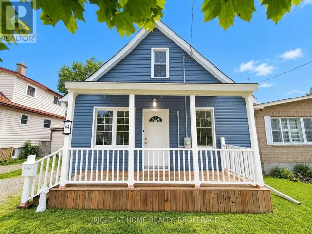 44 CUMMING STREET, St. Catharines (Western Hill), Ontario L2S1H9