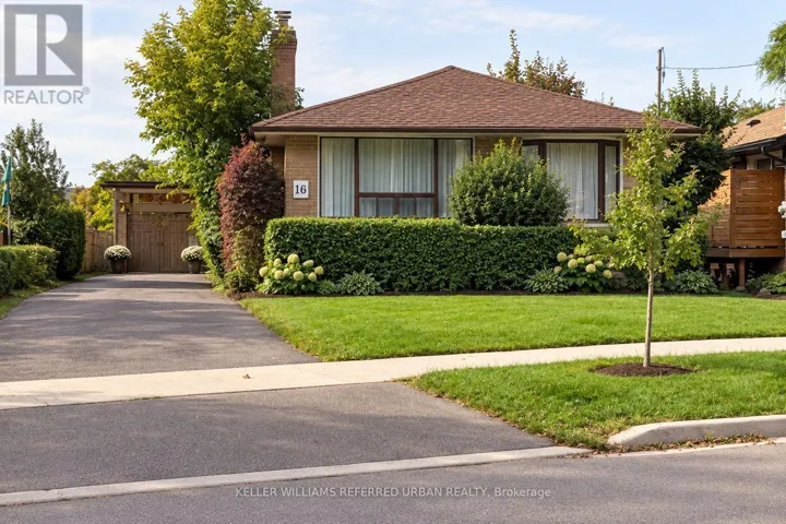 16 CARSBROOKE ROAD, Toronto (Etobicoke West Mall), Ontario M9C3C1