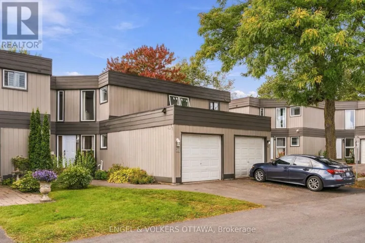 38 COMPATA WAY, Ottawa, Ontario K1B4W9
