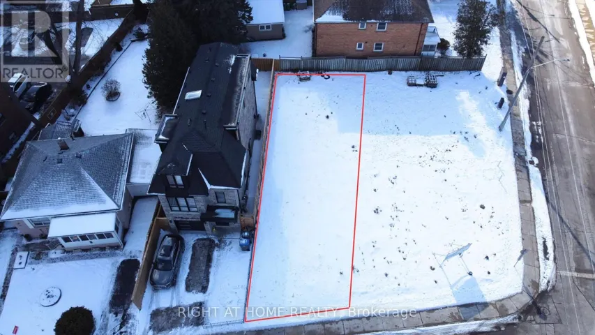 10B BENSON AVENUE, Mississauga (Port Credit), Ontario L5H2P2