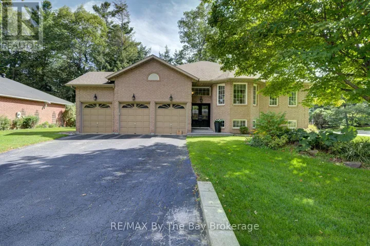 17 DOWNER CRESCENT, Wasaga Beach, Ontario L9Z1C2