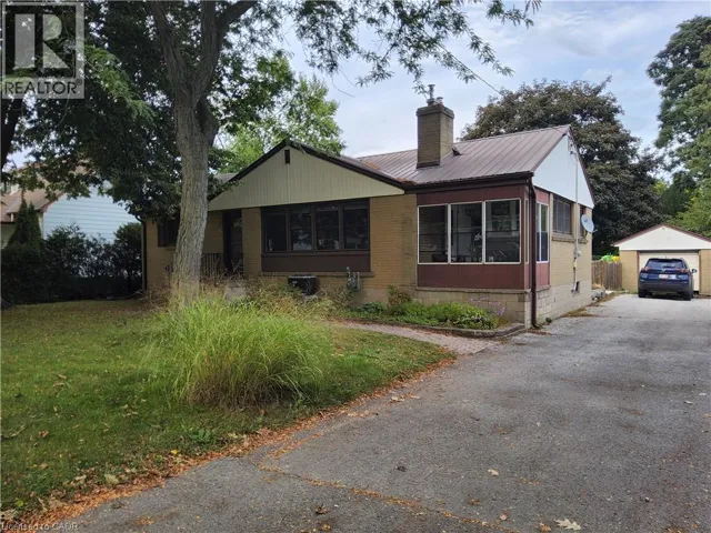 33 LEE Avenue, Simcoe, Ontario N3Y3K3