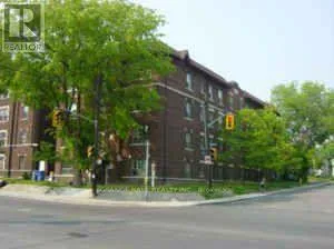 22 - 229 VAUGHAN ROAD, Toronto (Humewood-Cedarvale), Ontario M6C2S5