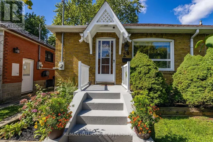 28 THORA AVENUE, Toronto (Oakridge), Ontario M1L2P9
