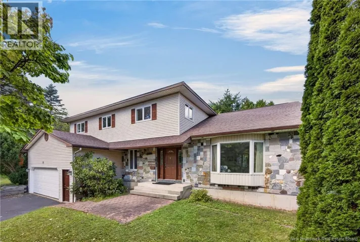 11 Baxter Court, Fredericton, New Brunswick E3B6M2