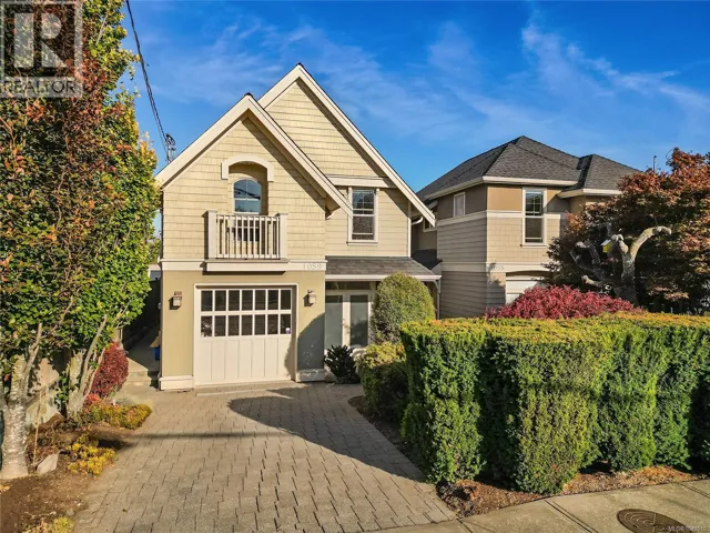 1059 Clare St, Victoria, British Columbia V8S4B5
