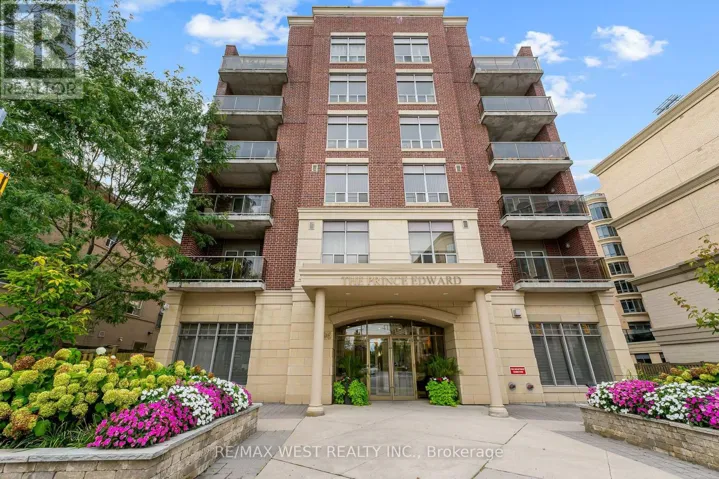 402 - 4196 DUNDAS STREET W, Toronto (Edenbridge-Humber Valley), Ontario M8X0A3