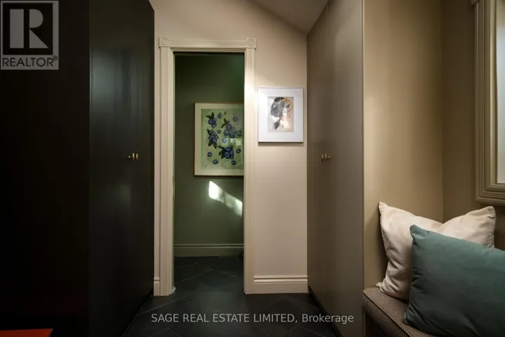 27 CALLENDER STREET, Toronto (Roncesvalles), Ontario M6R2H2