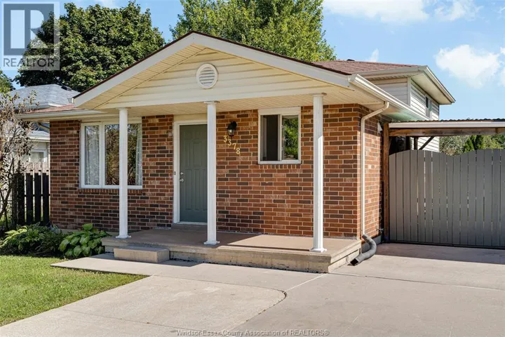 3378 CANDLEWOOD, Windsor, Ontario N8W5M5