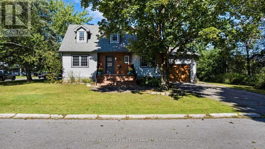 25 ROBERT ROAD, Perth, Ontario K7H3L2