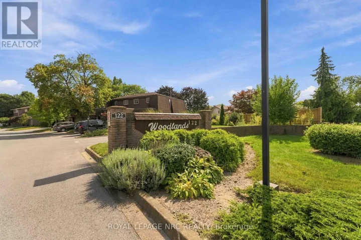 43 - 122 LAKESHORE ROAD, St. Catharines (Lakeport), Ontario L2N6N6