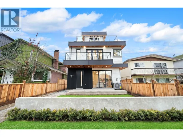 1 1967 E 13TH AVENUE, Vancouver, British Columbia V5N2C3